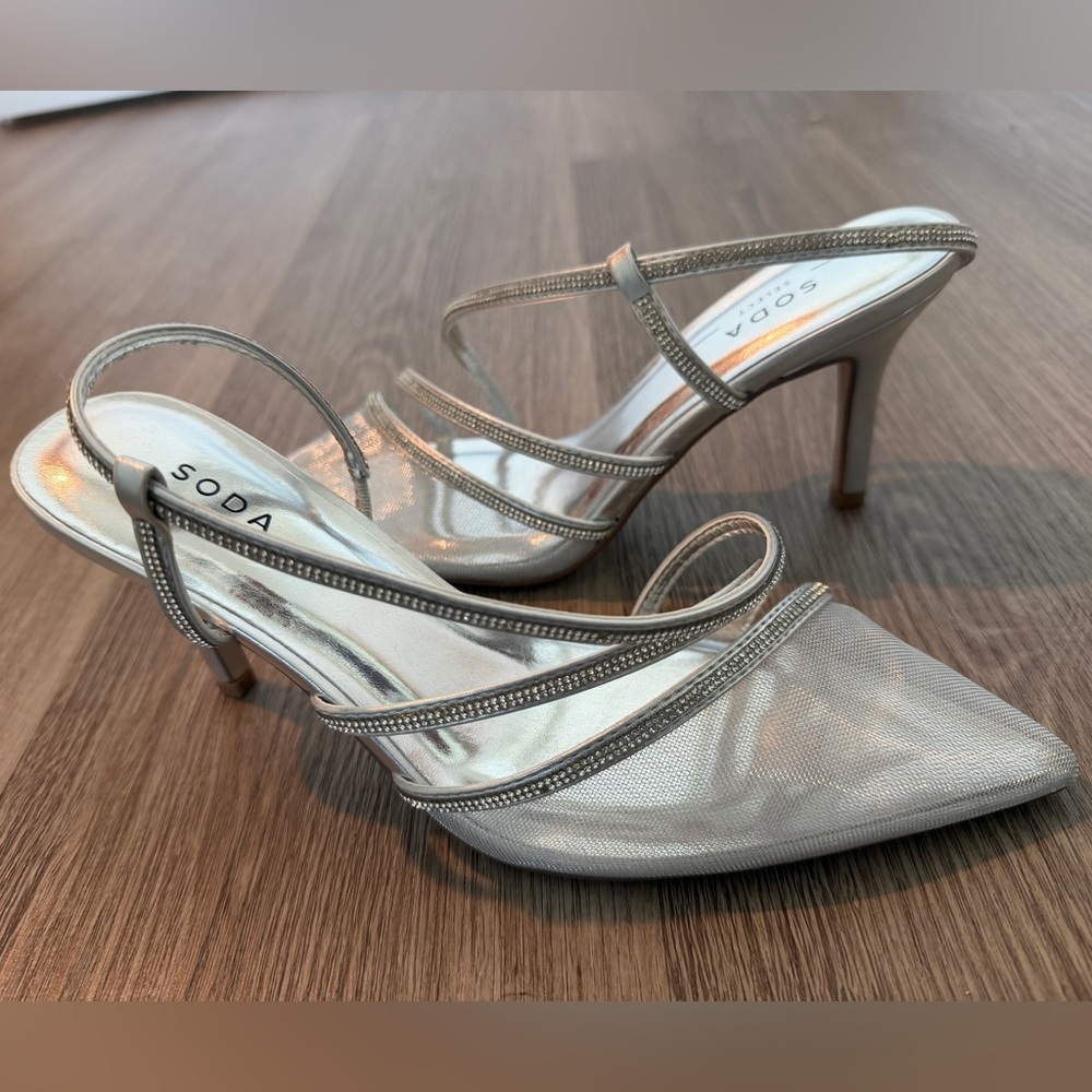 Soda Women's Metallic Silver Kitten Heels